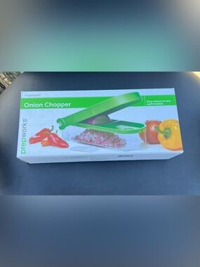 Green Multi-Function Vegetable Chopper with Storage
